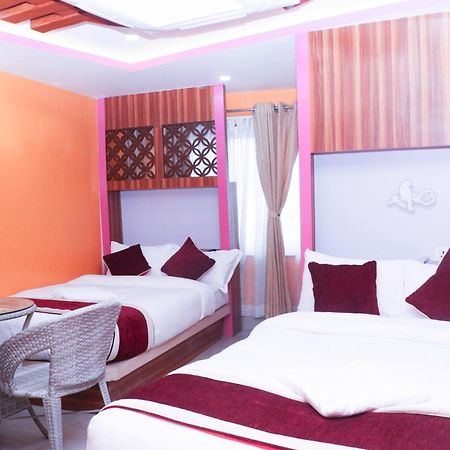 Om Tandoori Hotel Kathmandu Esterno foto