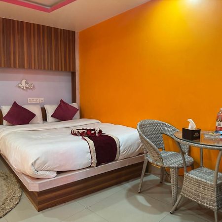 Om Tandoori Hotel Kathmandu Esterno foto