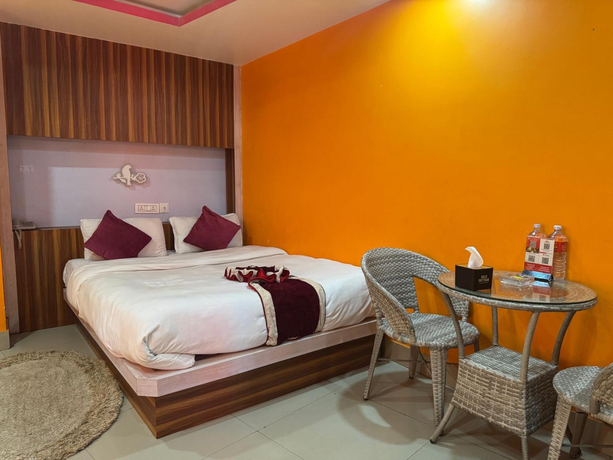 Om Tandoori Hotel Kathmandu Esterno foto